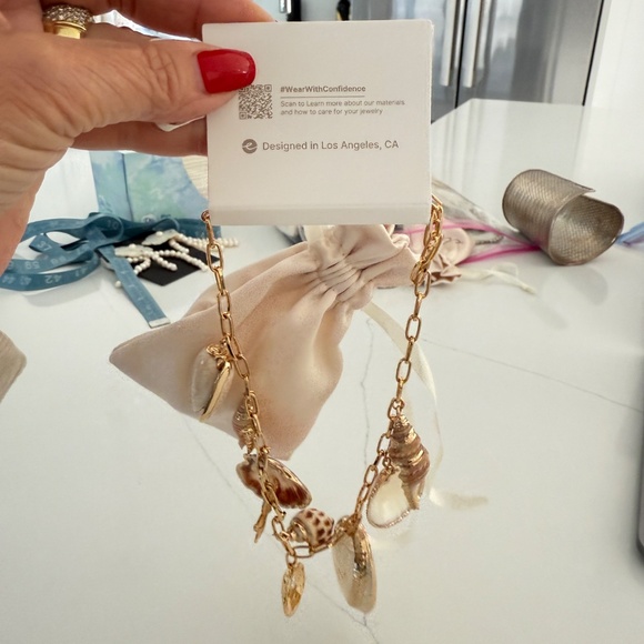 Ettika Private Island Assorted Shell Necklace New - Picture 5 of 5